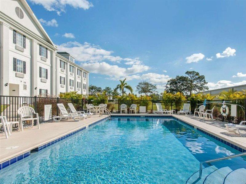 Quality Inn Palm Bay - Melbourne I-95 Luaran gambar